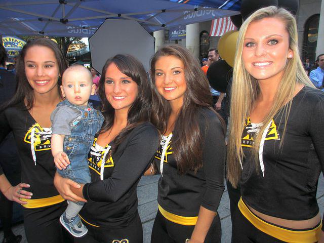 Thomas meets the Ice Girls