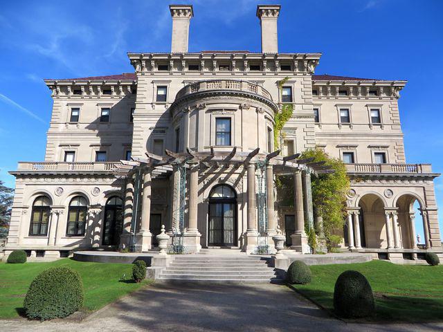 Side view of the Breakers