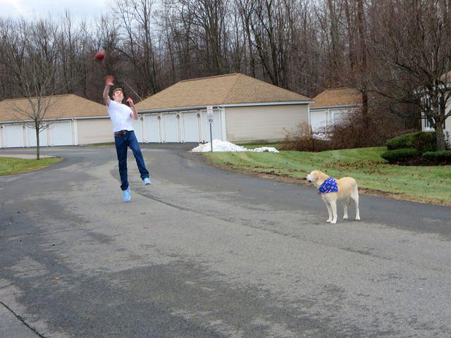 Sander makes the catch! Dusty cheers him on