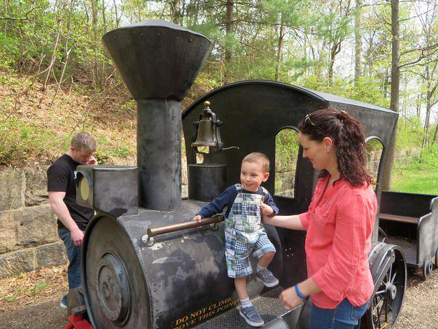 Thomas's favorite structure, "Steam Loco"