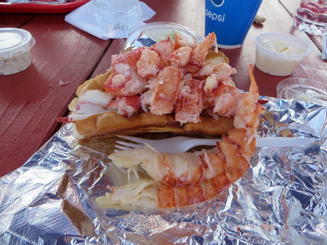 Lobster Roll Extraordinaire!