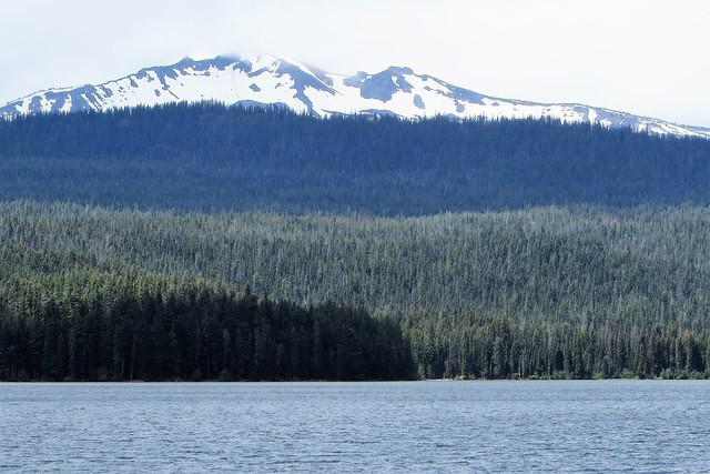 Diamond Peak on our way to Crater Lkae