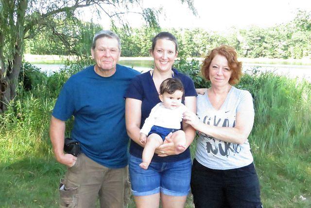 Dale, Amanda, Ava and Shelly