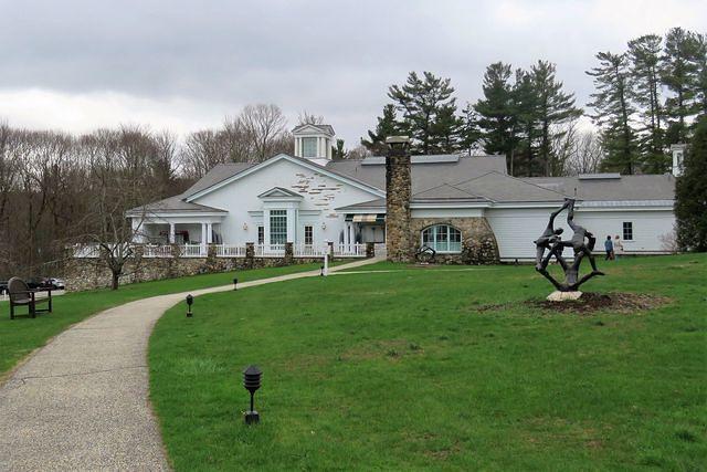 Path to Rockwell's Studio