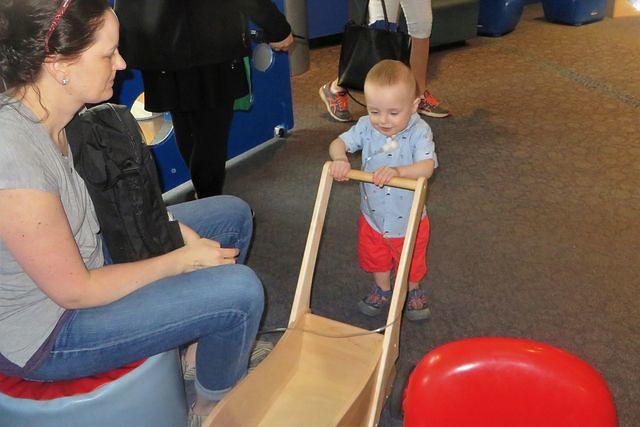 Look Mama, a Push Wagon Like at Home!