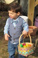 Dapper Egg Hunter
